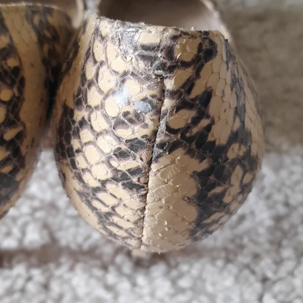 ALICE AND OLIVIA Larimore Leather Snake Skin Stiletto Platform Heels size 40